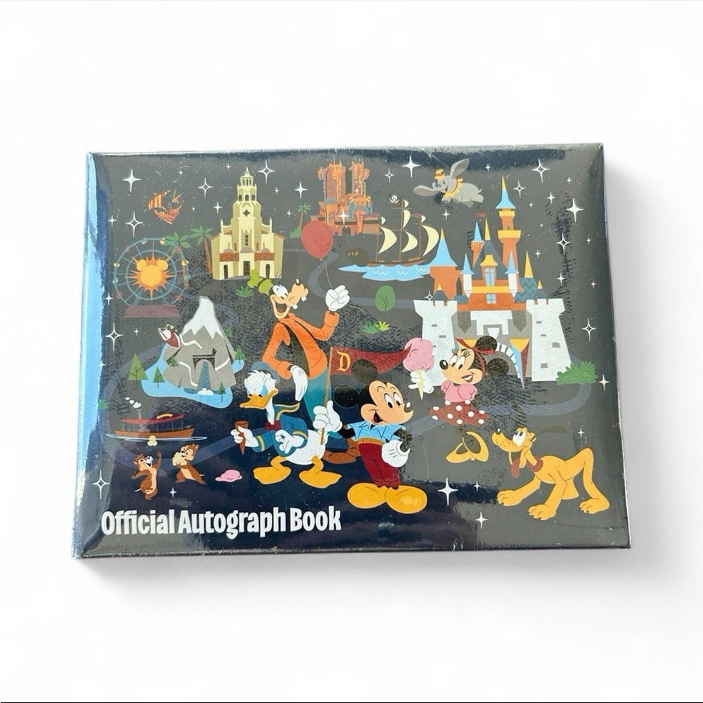NWT Disneyland Resort Official Autograph Book California Adventure